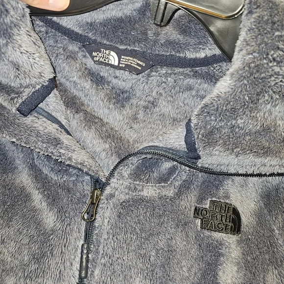 The North Face Women's Plush Gray Teddy Jacket - Picture 5 of 6